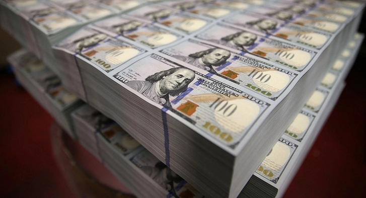 На валютном аукционе Центробанка Азербайджана сократился спрос на доллары