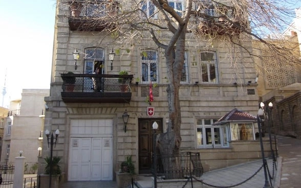 Посольство Швейцарии в Азербайджане приостановило выдачу виз