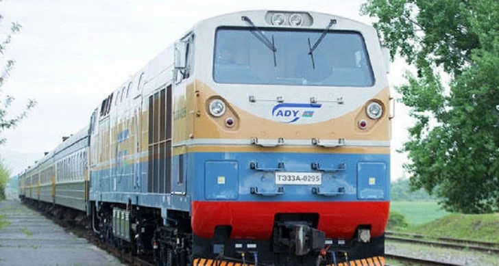 Приостанавливается движение пассажирских поездов из Азербайджана в Россию