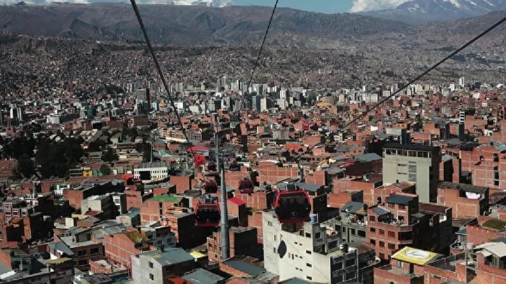 В Боливии замминистра транспорта уволили за несоблюдение карантина