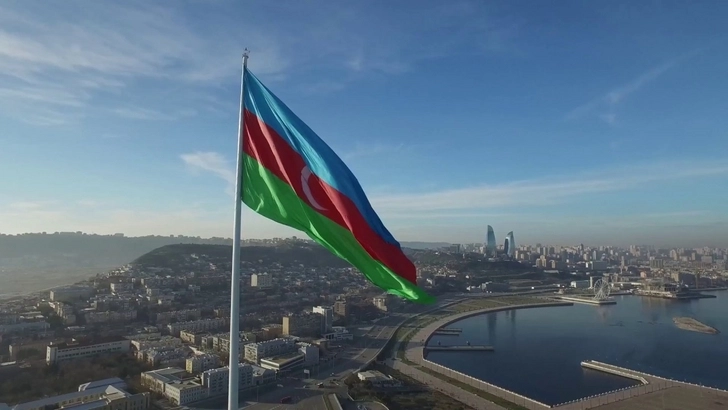 В Азербайджане может быть установлено новое правило в связи с Государственным флагом