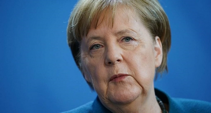 Канцлер Германии вернулась на свое рабочее место после домашнего карантина
