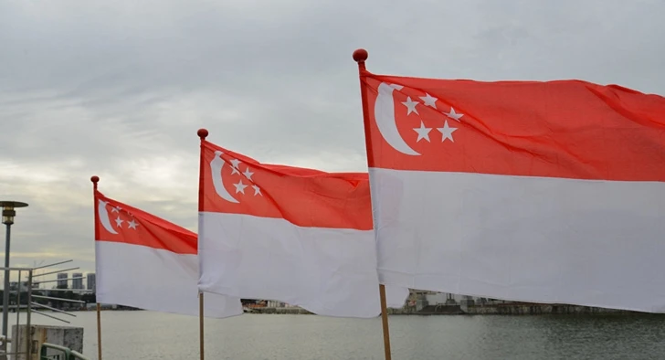 В Сингапуре приняли закон, запрещающий ходить в гости и устраивать вечеринки