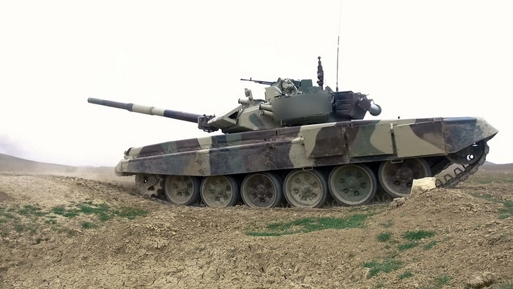 Проверяется боеготовность танковых экипажей - ВИДЕО