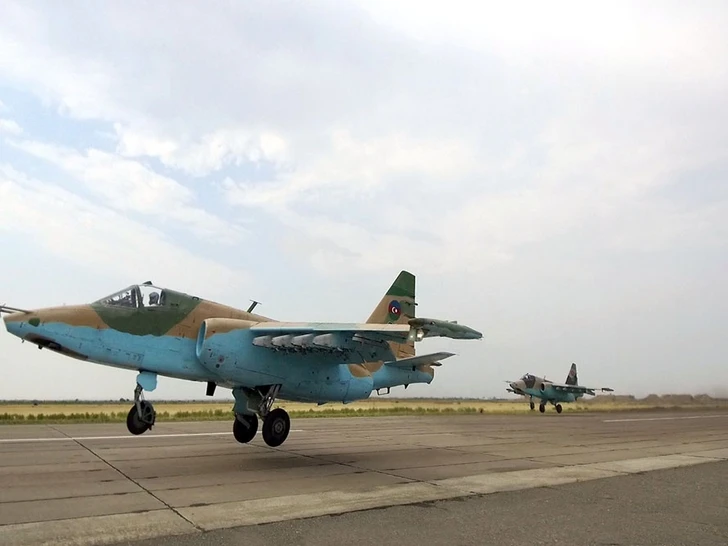 Проведено летно-тактическое учение с экипажами самолетов МиГ-29 и Су-25 - ВИДЕО