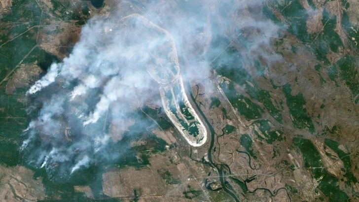 Чернобыльские лесные пожары показали из космоса - ВИДЕО