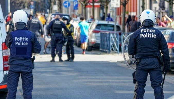 Недовольные ограничениями из-за COVID-19 бельгийцы устроили уличные беспорядки - ВИДЕО