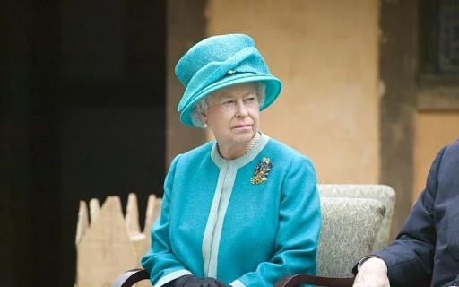 Елизавета II заявила, что коронавирус не в силах отменить празднование Пасхи