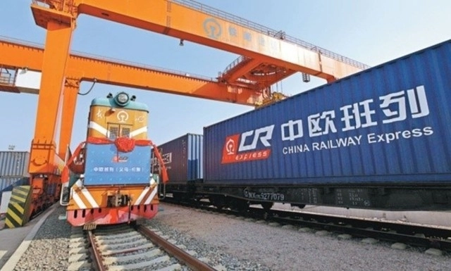Китай отправит в Европу 150 поездов через Азербайджан и Турцию