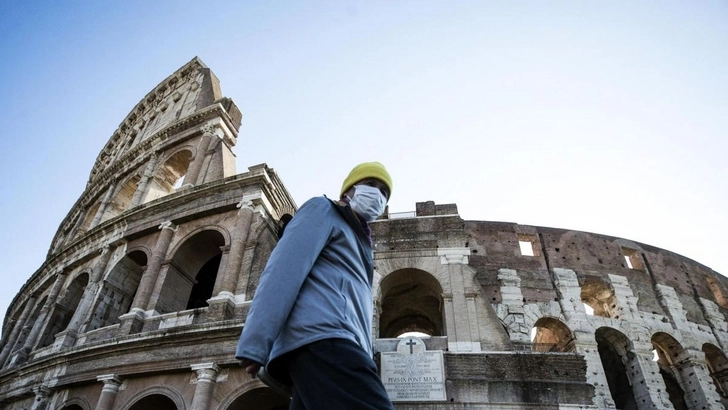 В Италии анонсировали закрытие границ для туристов до конца год