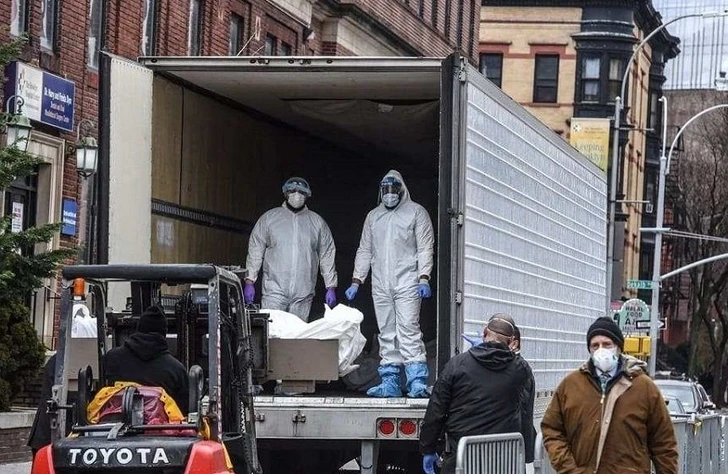 Власти США заказали еще 100 тысяч похоронных мешков из-за пандемии