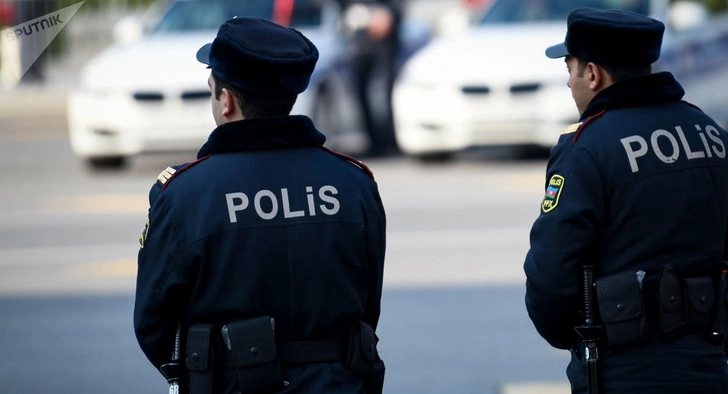 В Баку мужчина задержан за хранение оружия и оборот наркотиков - ФОТО