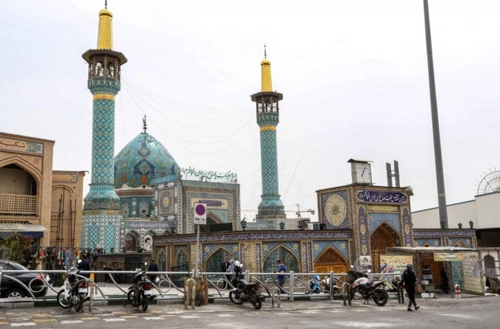 В Иране с понедельника начнут открывать мечети