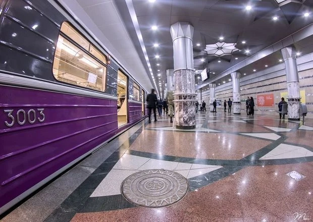 Метрополитен возобновил работу по новым правилам - ВИДЕО