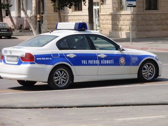 В Баку автомобиль ДПС попал в аварию – ВИДЕО