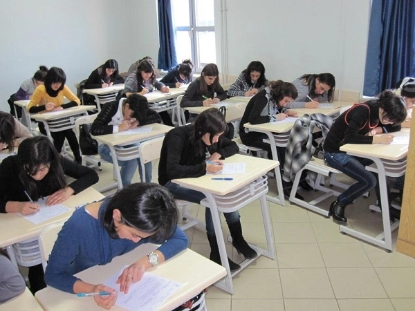 В Азербайджане будут проведены пробные онлайн-экзамены для абитуриентов