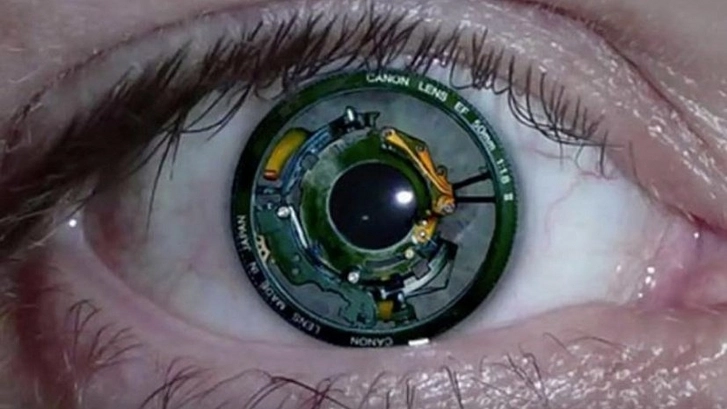 Ученые создали искусственный глаз, который видит лучше настоящего