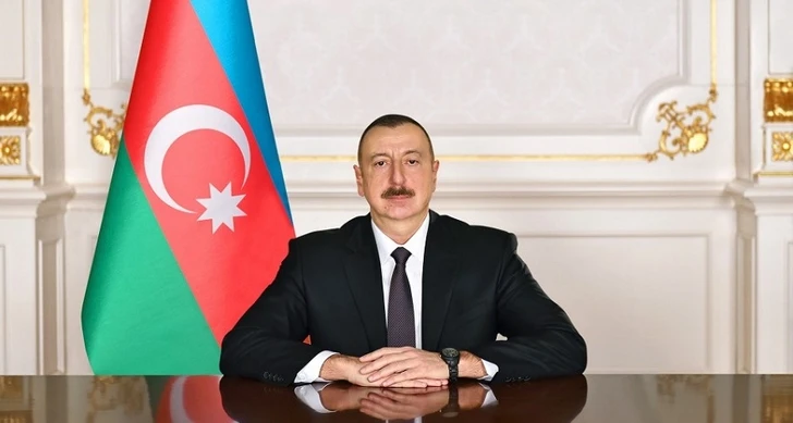 Ильхам Алиев поздравил азербайджанский народ с праздником Рамазан