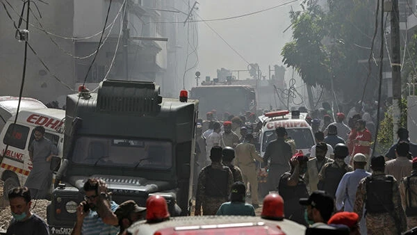 The Nation: 32 выживших с рейса Лахор - Карачи госпитализированы