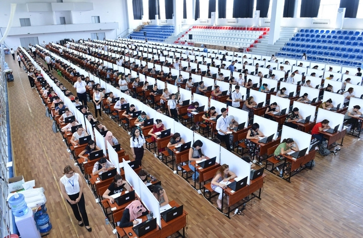 Минобразования Азербайджана огласило количество поощрительных мест для учителей