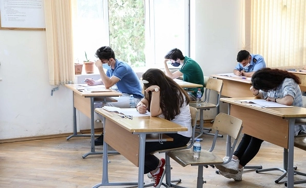 В Азербайджане проведены очередные выпускные экзамены - ОБНОВЛЕНО