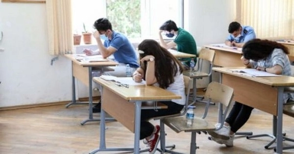 В Азербайджане состоялись очередные выпускные экзамены - ОБНОВЛЕНО