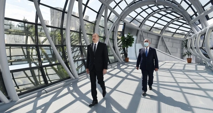 Ильхам Алиев принял участие в открытии нового надземного пешеходного перехода в Баку - ФОТО/ВИДЕО/ОБНОВЛЕНО
