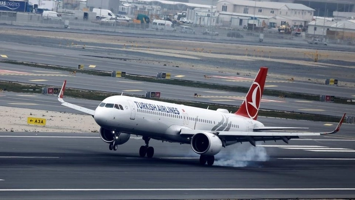 Отмененные ранее рейсы Стамбул-Баку-Стамбул возобновлены