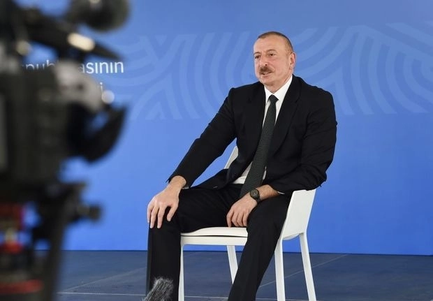 Ильхам Алиев о нарушении карантинного режима в отеле Fairmont Baku: Этот безобразный случай недопустим - ВИДЕО