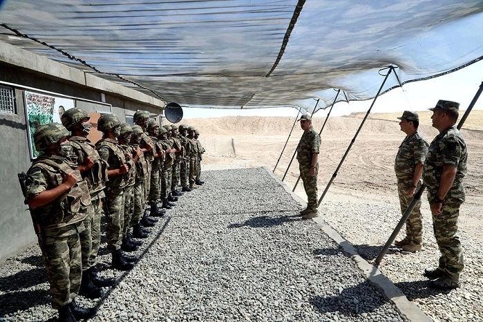 Министр обороны Азербайджана посетил передовые подразделения - ФОТО/ВИДЕО