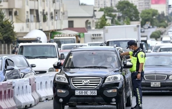 В Баку восстановлены полицейские посты