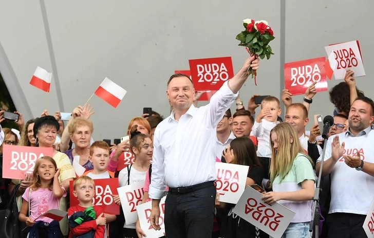Дуда побеждает на выборах президента Польши по итогам обработки 99,97% бюллетеней
