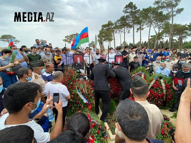 Ильхам Алиев выразил соболезнования членам семей генерал-майора Полада Гашимова и полковника Ильгара Мирзоева