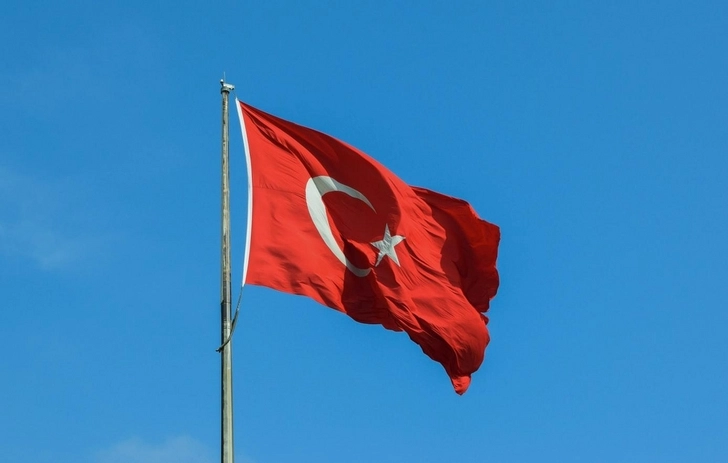 Не сумевшим вернуться из Турции гражданам Азербайджана оказывается помощь