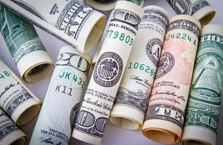 Спрос на доллары на валютном аукционе в Азербайджане вырос