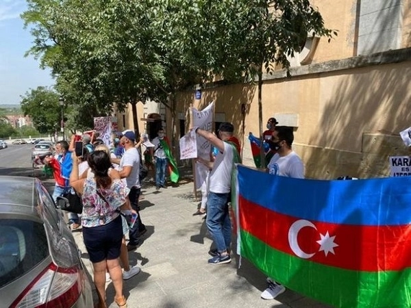 В Испании прошла акция в поддержку Азербайджана - ФОТО