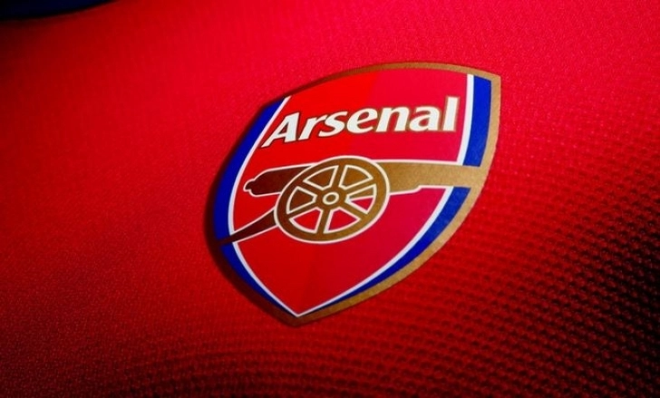 Лондонский «Арсенал» представил домашнюю форму на сезон-2020/2021 - ФОТО