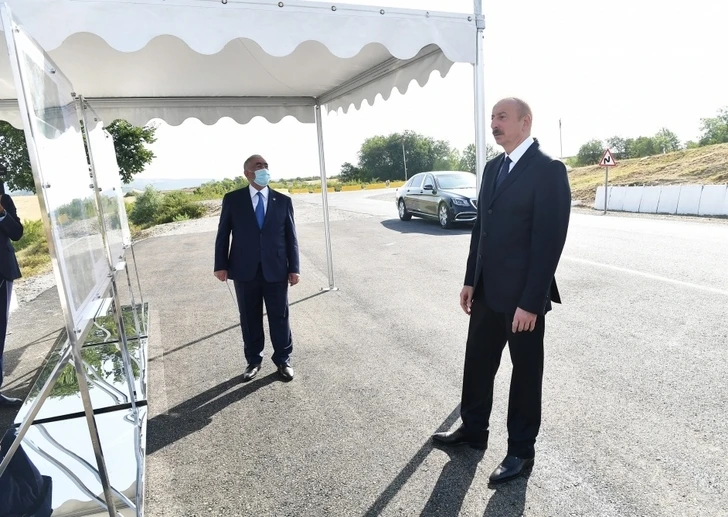 Ильхам Алиев ознакомился с проектом реконструкции части автодороги Баку-Шамахы-Муганлы-Исмайыллы-Габала - ФОТО