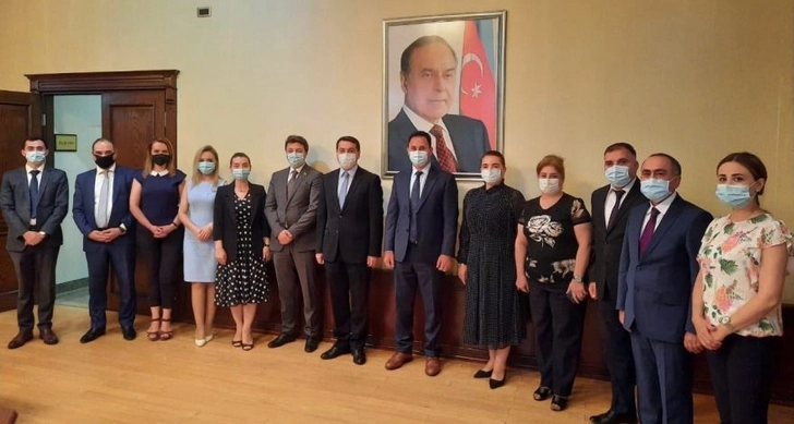 Помощник президента встретился с членами азербайджанской общины Нагорно-карабахского региона