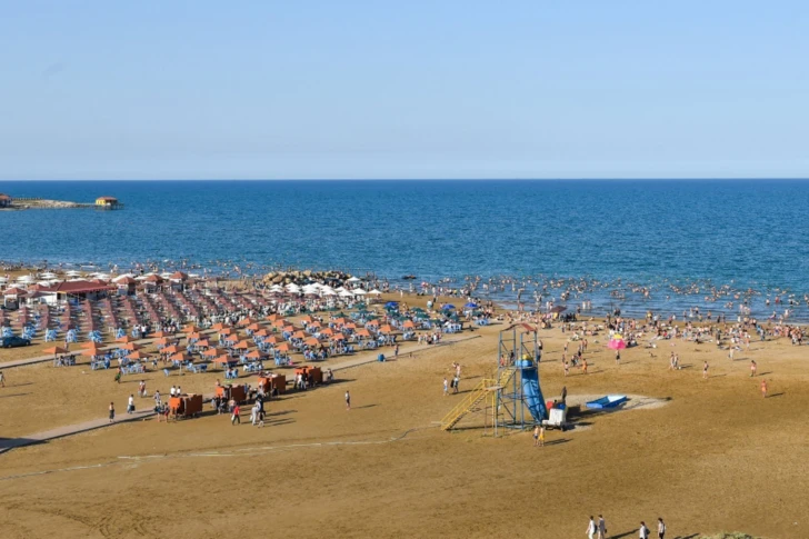 Стало известно, какие пляжи в Баку пригодны для купания – СПИСОК