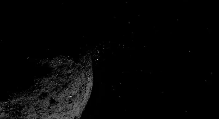Астероид с футбольное поле пролетел мимо Земли