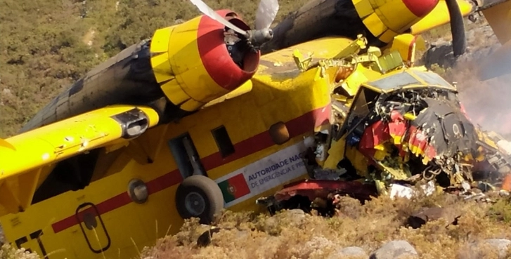 Противопожарный самолет разбился на границе Португалии и Испании