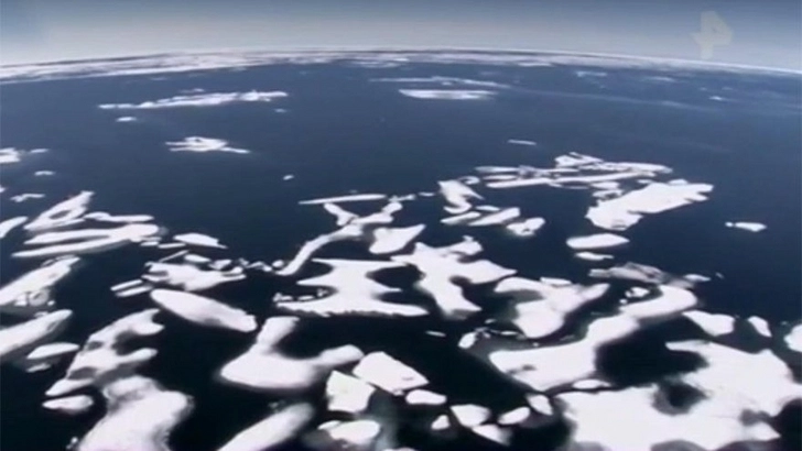 Климатологи предсказали исчезновение льда в Арктике к 2035 году