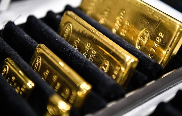 Цена золота на бирже Comex опустилась на 5%