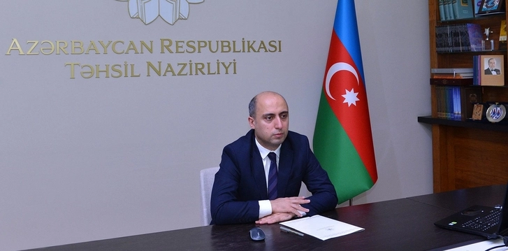 Министр образования Азербайджана провел онлайн-встречу с учителями