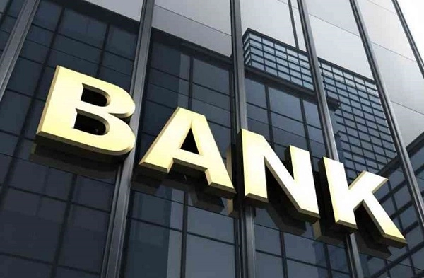 С сегодняшнего дня начинается возврат заблокированных вкладов в закрывшихся азербайджанских банках