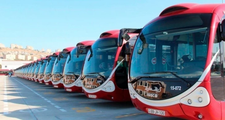В 13 городах и районах Азербайджана в выходные приостановлено движение общественного транспорта