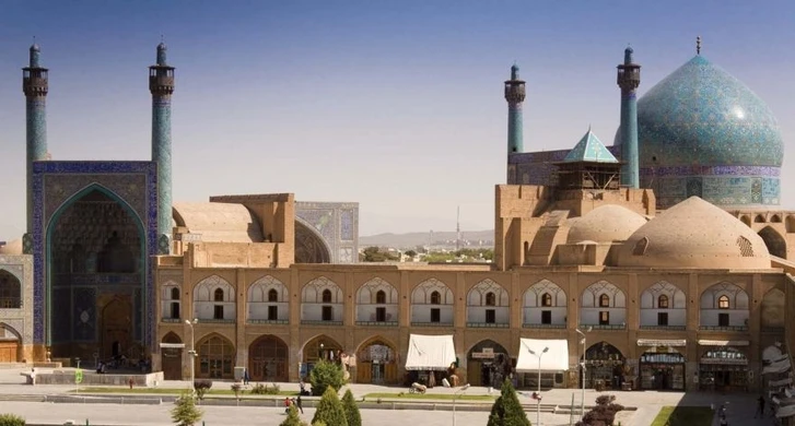В тегеранских мечетях запрещены траурные церемонии