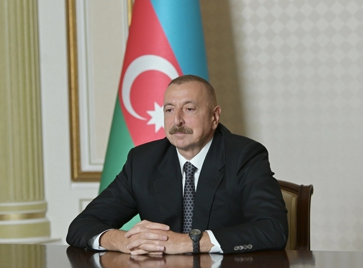 Президент Ильхам Алиев: Все государственные чиновники во главе с Президентом являются слугами народа