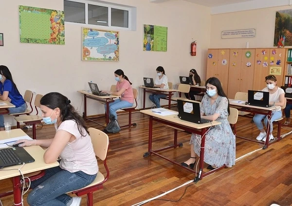 Сегодня в Азербайджане пройдут экзамены по приему на работу учителей английского языка
